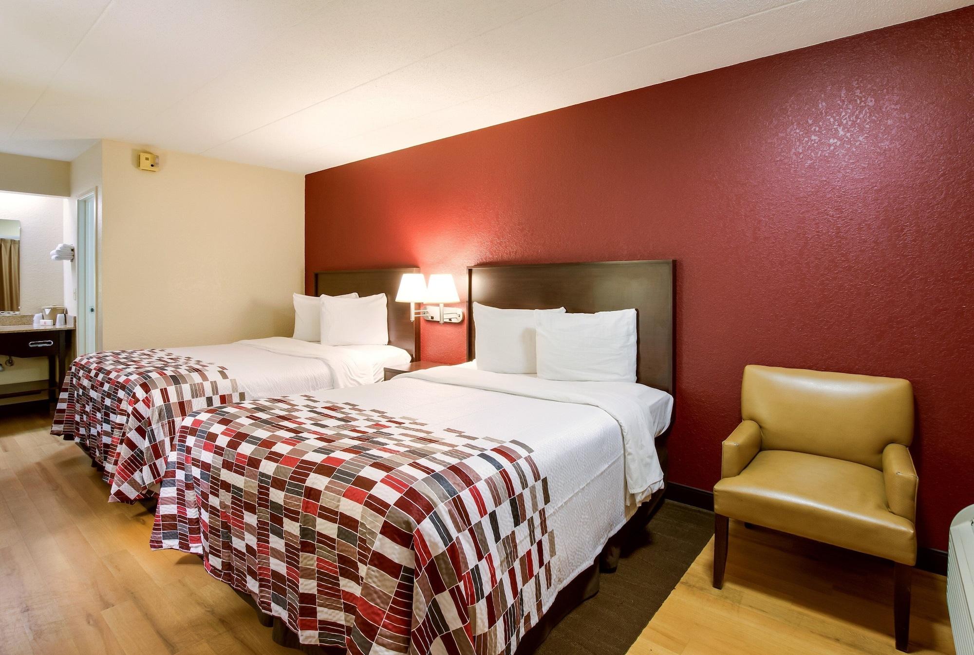 Red Roof Inn Grand Rapids Airport Cascade Exterior foto